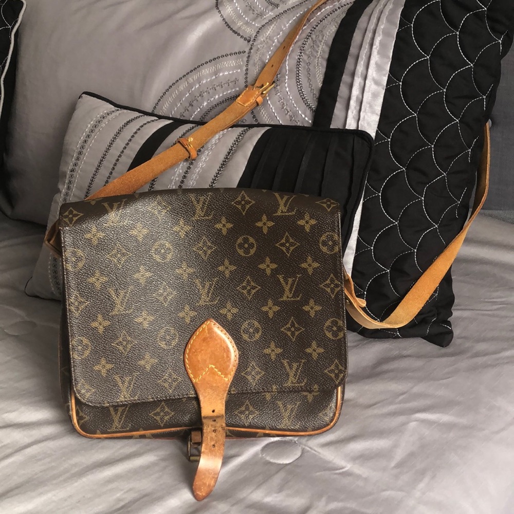 Louis Vuitton Cartouchiere GM